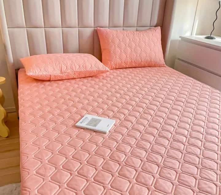 Protector de Colchón Antifluidos Premium + 2 Fundas de Almohada de Regalo.